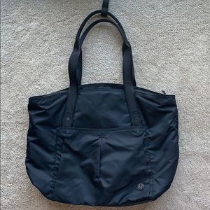 Lululemon tote bag